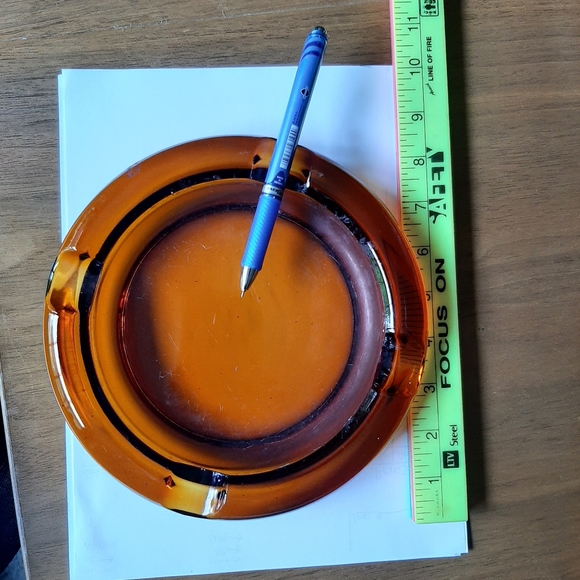 Vintage amber glass ashtray - Picture 2 of 6